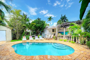 WALK to Beach Luxury 3BR Villa in Hollywood Lakes